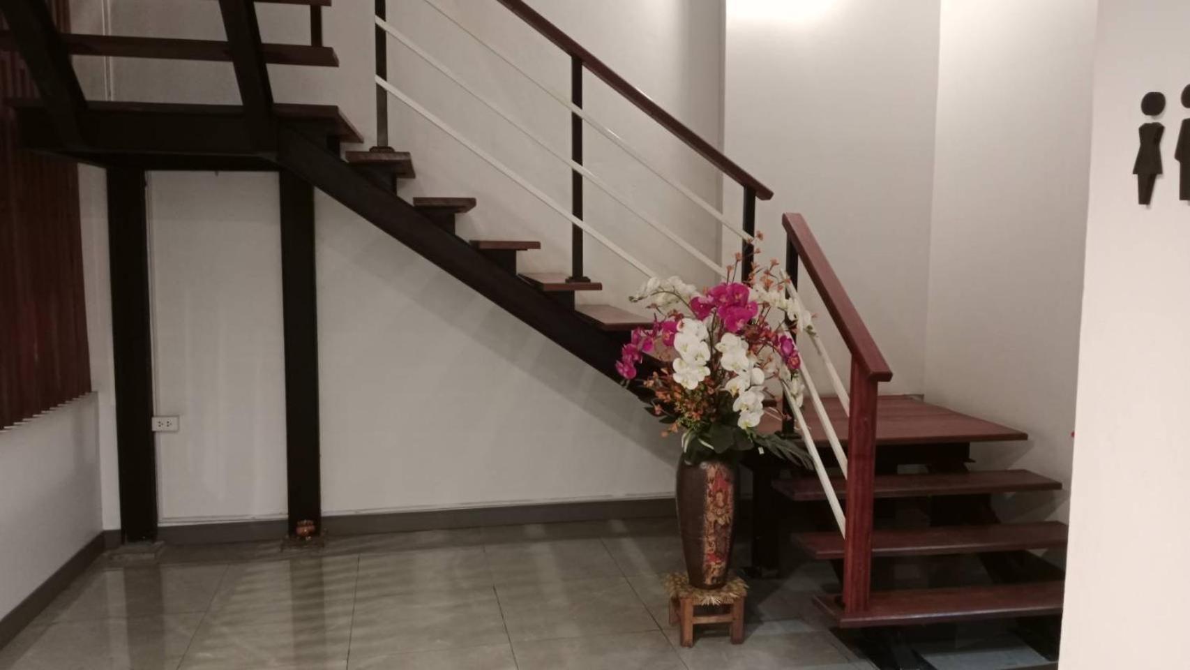 Montana Court Pattaya Apartment Exterior photo